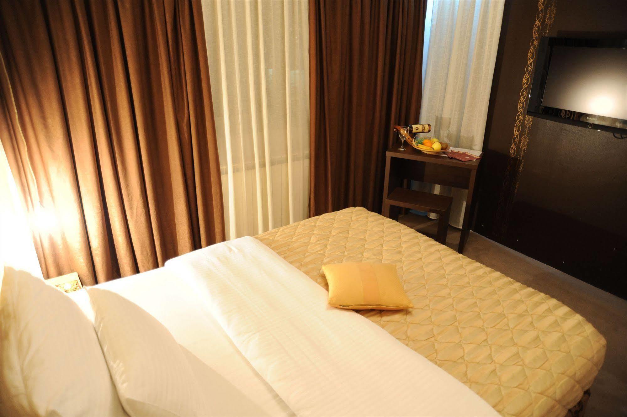 Hotel Merona サラエヴォ エクステリア 写真
